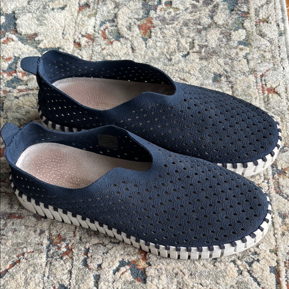 Isle Jacobsen platform Navy Perforated Loafers- size 39